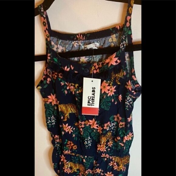 💥Epic threads girls super cute floral print jump suit size : 4 T - Picture 10 of 10